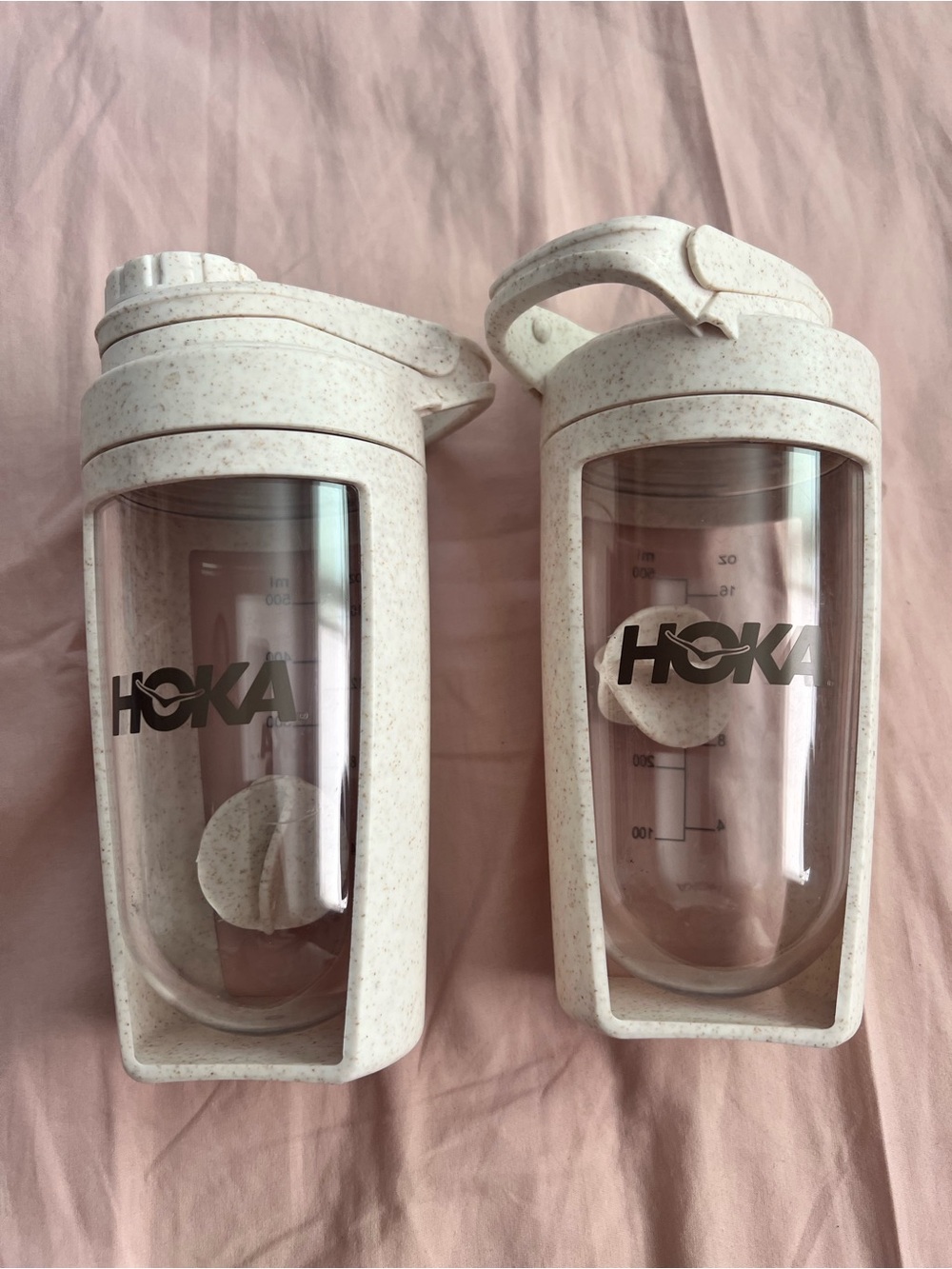 2 HOKA Bottle shaker